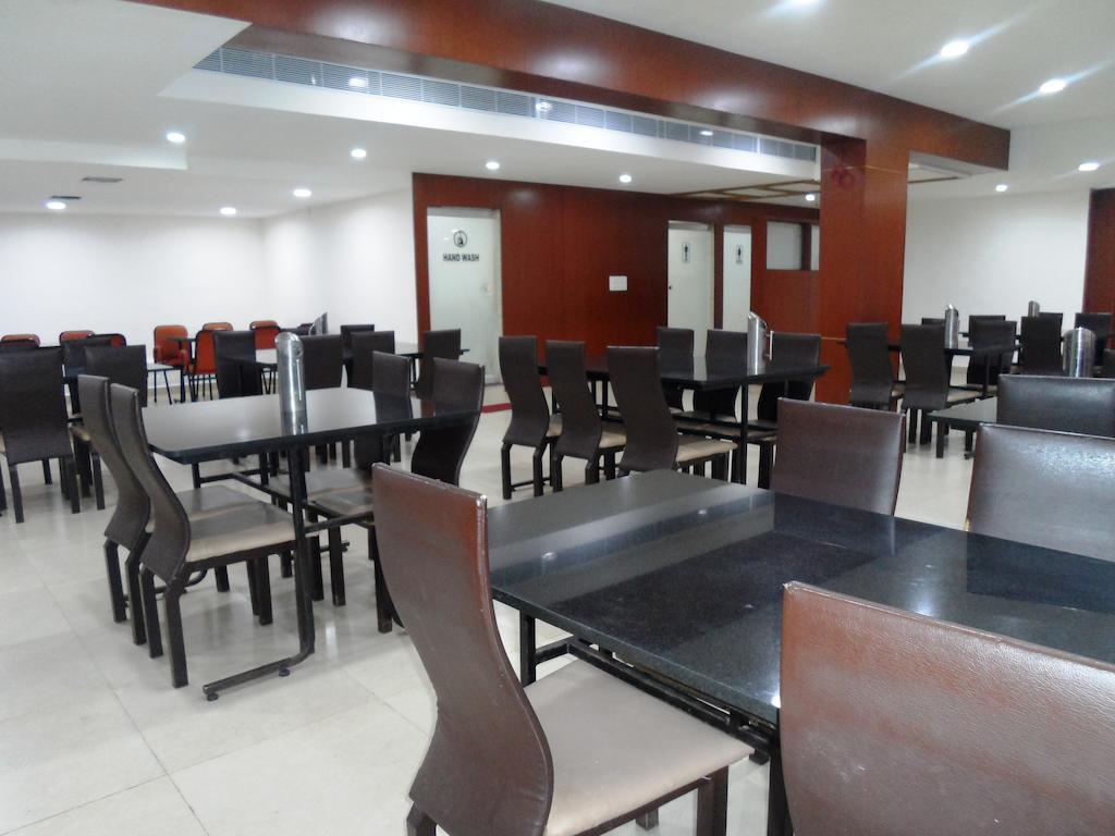 Hotel Bhimas Paradise Tirupati Ngoại thất bức ảnh