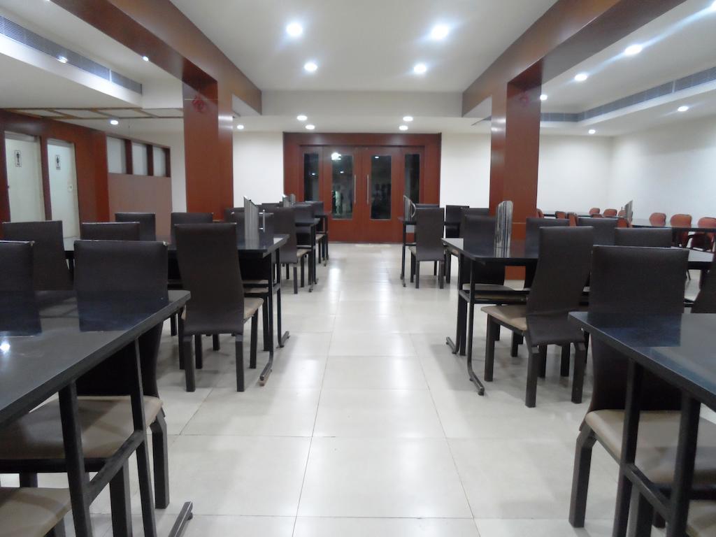 Hotel Bhimas Paradise Tirupati Ngoại thất bức ảnh