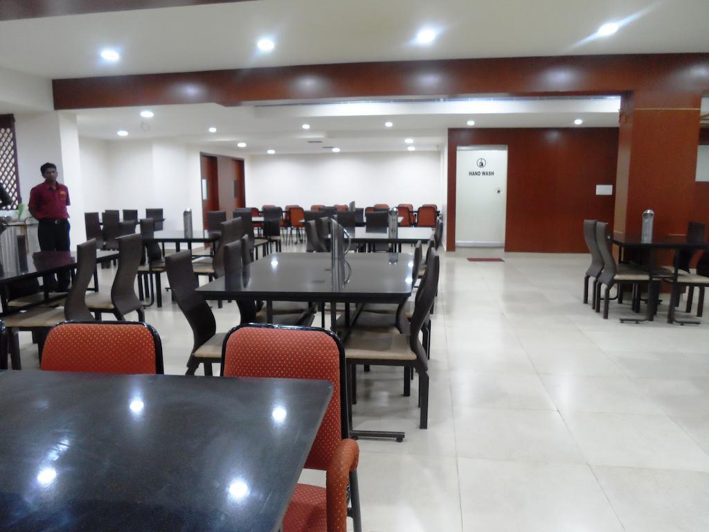 Hotel Bhimas Paradise Tirupati Ngoại thất bức ảnh