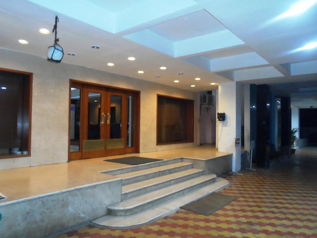 Hotel Bhimas Paradise Tirupati Ngoại thất bức ảnh