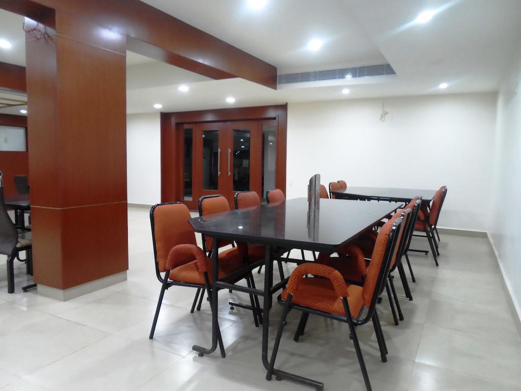 Hotel Bhimas Paradise Tirupati Ngoại thất bức ảnh